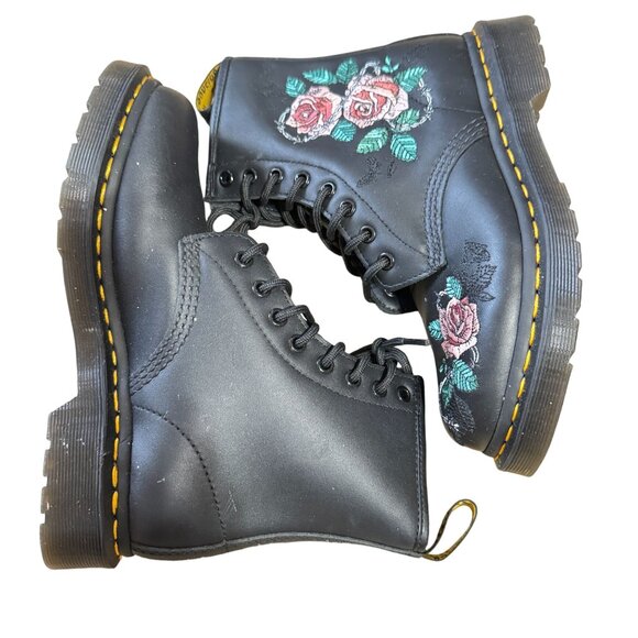 NEW DR MARTENS BLACK BOOTS SIZE 6 VONDA CHAIN II PINK ROSE EMBROIDERED WOMENS - Picture 3 of 7